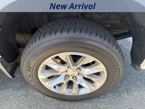 Used 2021 Chevrolet Silverado 1500 LTZ w/ Technology Package AWD/4WD image 9