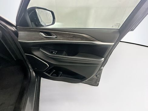 Used 2022 Jeep Grand Cherokee Limited 4xe image 34