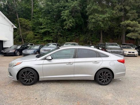 Used 2016 Hyundai Sonata SE FWD image 5