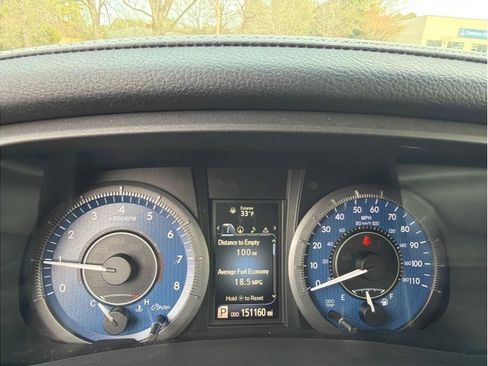 Used 2015 Toyota Sienna XLE Premium image 18