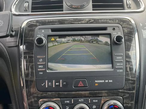 Used 2013 Buick Enclave Leather w/ Trailering Provision Package FWD image 11