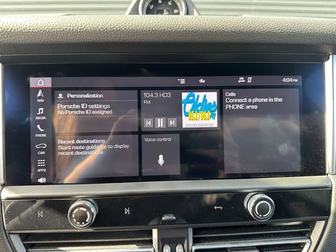 Certified 2023 Porsche Macan Turbo image 30