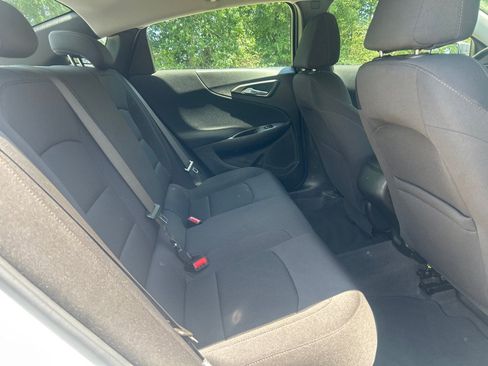 Used 2024 Chevrolet Malibu LS FWD image 17