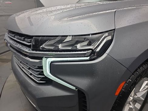 Used 2021 Chevrolet Tahoe Premier w/ Premium Package image 14