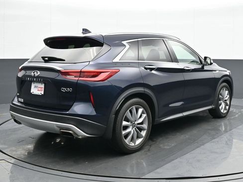 Used 2021 INFINITI QX50 Essential image 6