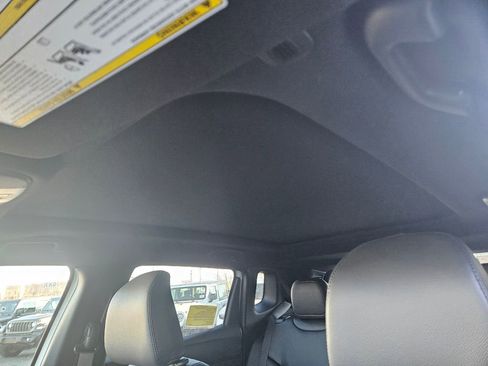 New 2026 Jeep Compass Limited image 17