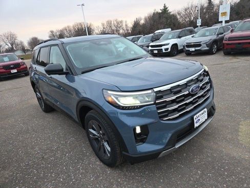 New 2026 Ford Explorer Active image 7