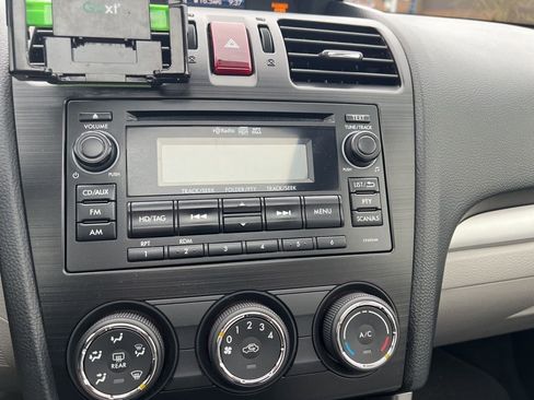 Used 2014 Subaru Forester 2.5i Premium w/ All-Weather Package image 8