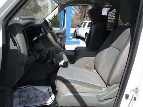 Used 2020 Nissan NV 2500 SV image 17