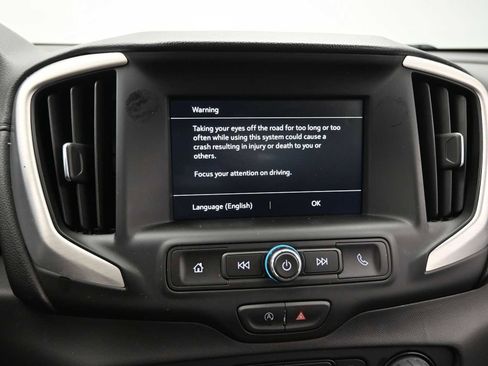 Used 2024 GMC Terrain SLE image 16