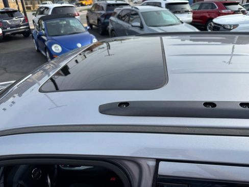 Used 2019 Jeep Grand Cherokee Altitude image 27