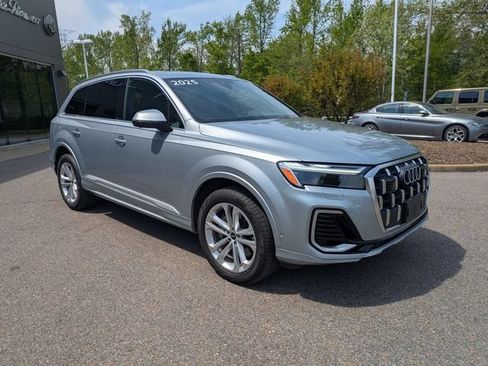 Used 2025 Audi Q7 3.0T Premium Plus AWD/4WD image 9