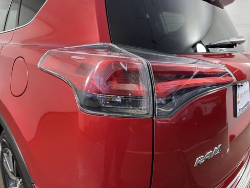 Used 2017 Toyota RAV4 XLE image 28