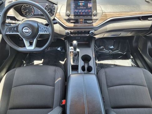 Certified 2025 Nissan Altima 2.5 SV FWD image 20