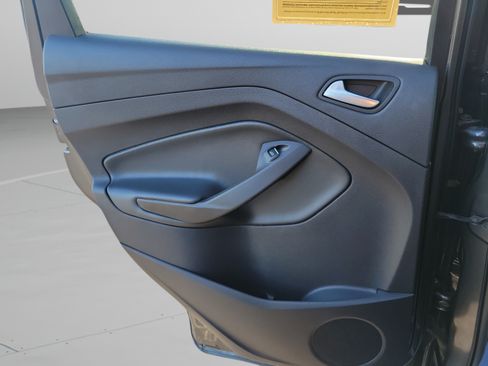 Used 2019 Ford Escape SEL AWD/4WD image 17