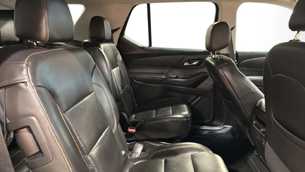 Used 2021 Chevrolet Traverse RS w/ LPO, Floor Liner Package AWD/4WD image 13