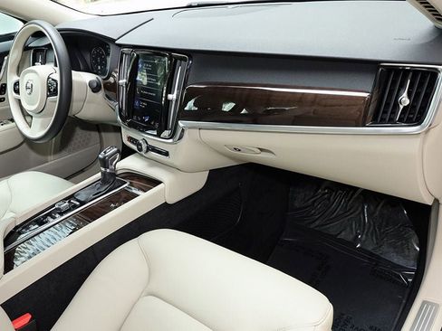 Used 2019 Volvo S90 T5 Momentum image 38