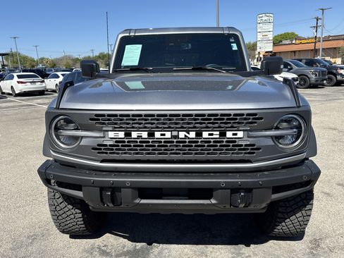 Used 2024 Ford Bronco Badlands image 8