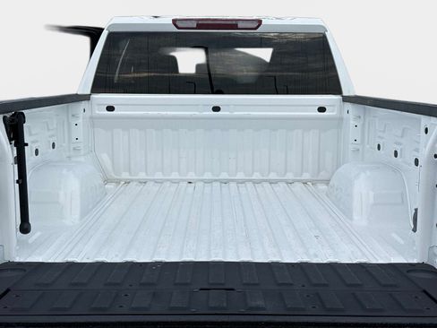 Used 2025 GMC Sierra 1500 SLT AWD/4WD image 13