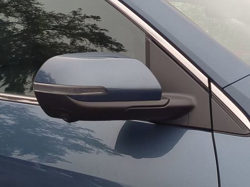 Used 2025 Buick Enclave Preferred image 12