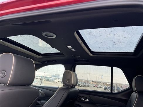 Certified 2023 Chevrolet Traverse Premier image 16