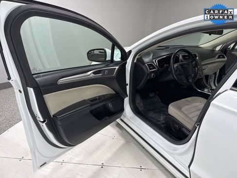 Used 2017 Ford Fusion S image 5