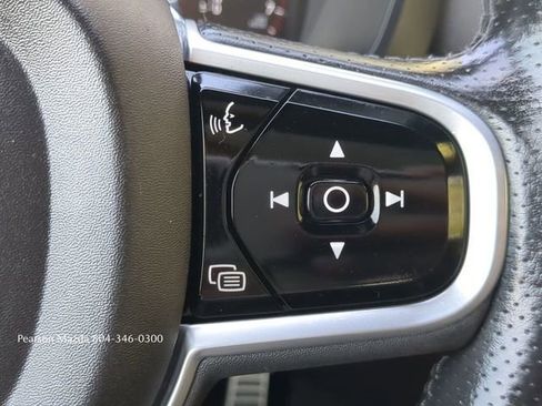 Used 2018 Volvo XC60 T6 Momentum w/ Convenience Package AWD/4WD image 27