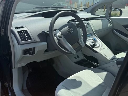 Used 2010 Toyota Prius Two image 11