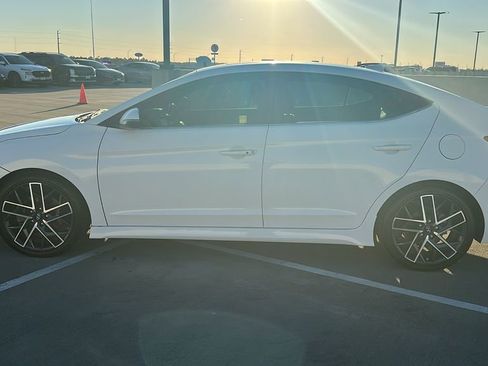 Used 2019 Hyundai Elantra Sport w/ Cargo Package image 11