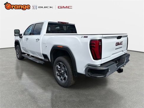 New 2026 GMC Sierra 2500 SLT w/ SLT Premium Package image 5