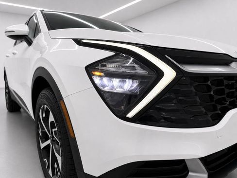 Used 2023 Kia Sportage EX AWD/4WD image 36