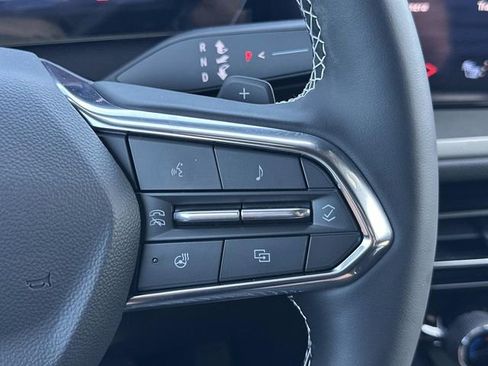 New 2026 Chevrolet Traverse LT w/ Sun and Wheel Package FWD image 27