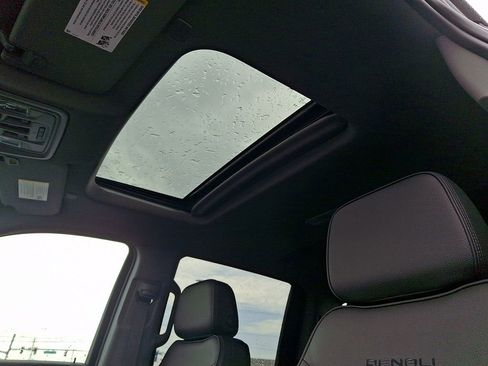 New 2026 GMC Sierra 2500 Denali w/ Denali Reserve Package image 10