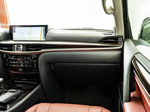 Certified 2021 Lexus LX 570 4WD w/ Luxury Package image 55
