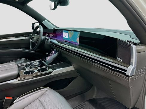Used 2025 Cadillac Escalade Premium Luxury w/ Touring Package RWD image 33