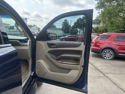 Used 2017 Chevrolet Suburban LT AWD/4WD image 53