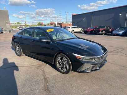 Used 2025 Hyundai Elantra SEL