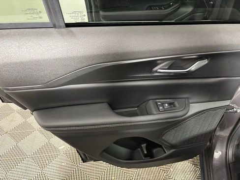 New 2025 Jeep Grand Cherokee Altitude image 24