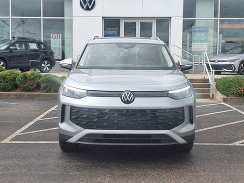 New 2025 Volkswagen Tiguan SE AWD/4WD image 7