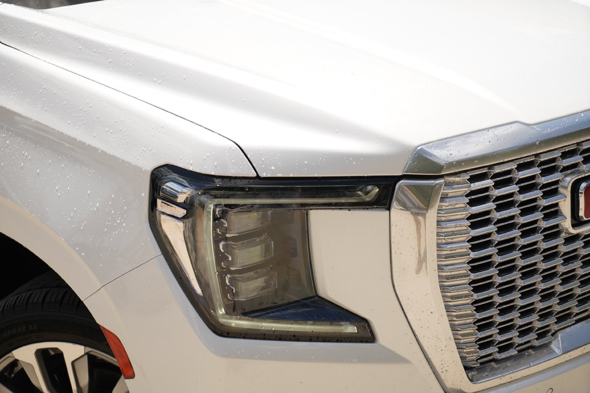 Used 2023 GMC Yukon Denali w/ Max Trailering Package AWD/4WD image 2
