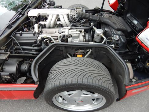 Used 1988 Chevrolet Corvette Convertible RWD image 73