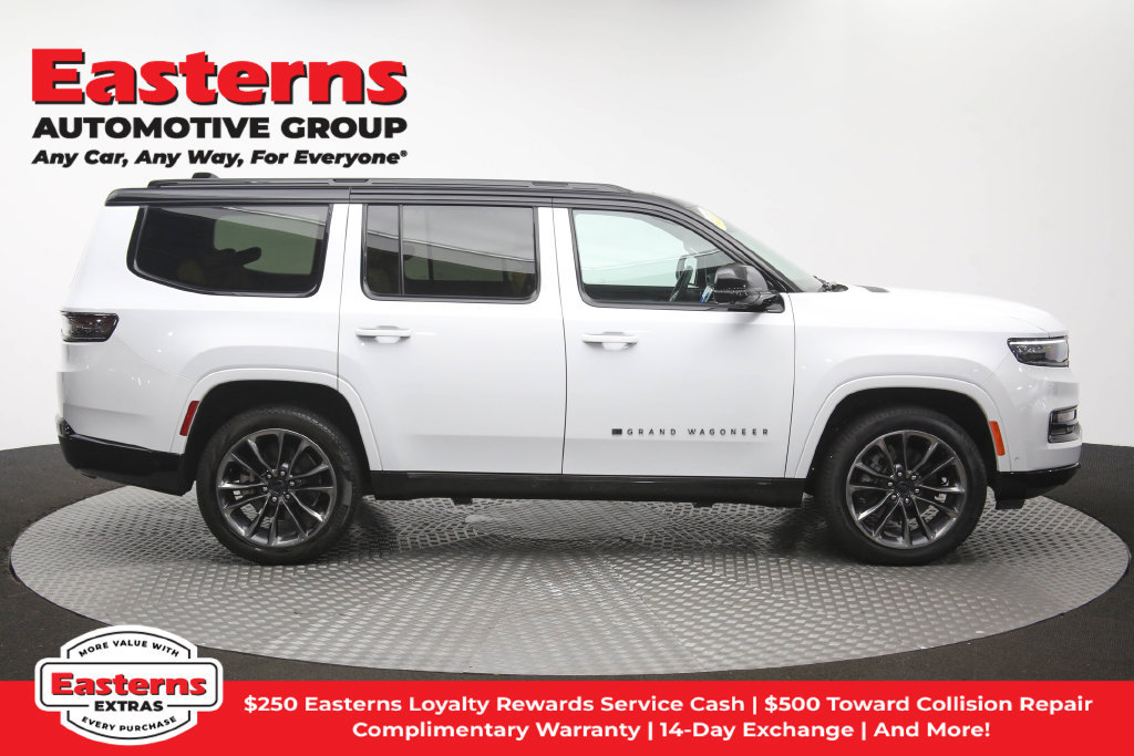 Used 2025 Jeep Grand Wagoneer Series III w/ Rear Seat Video Group 1 AWD/4WD image 5
