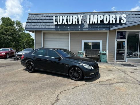 Used 2011 Mercedes-Benz E 63 AMG Sedan image 2
