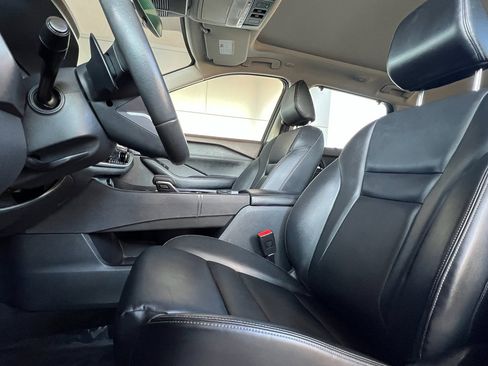 Used 2023 Nissan Rogue SV w/ SV Premium Package image 15