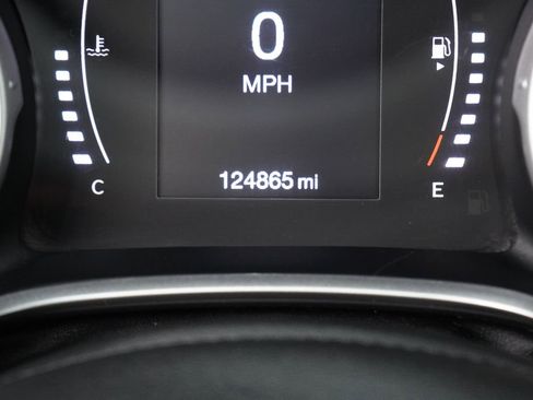Used 2018 Jeep Compass Latitude w/ Cold Weather Group AWD/4WD image 21