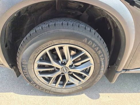 Used 2023 Nissan Rogue S AWD/4WD image 11