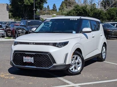 Used 2025 Kia Soul LX w/ LX Technology Package