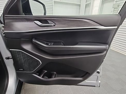 Used 2021 Jeep Grand Cherokee L Limited w/ Trailer Tow Group (B) image 45