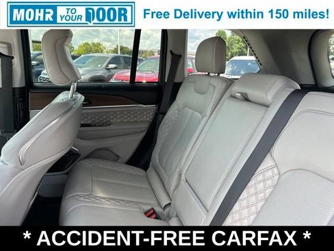 Used 2022 Jeep Grand Cherokee Summit w/ Luxury Tech Group V AWD/4WD image 28