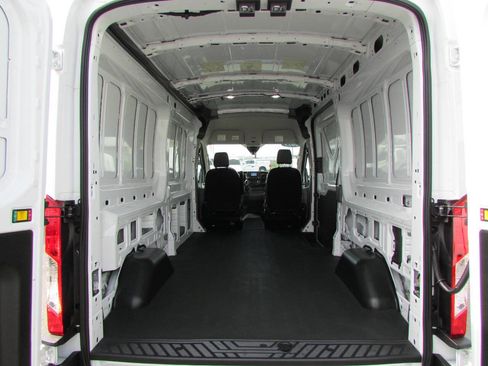 Used 2023 Ford Transit 250 Medium Roof image 22